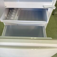 【リサイクルショップ　ピカソ　小松原】シャープ SHARP 137L つけかえどっちもドア 2ドア冷蔵庫 2018年製 SJ-D14D★9142★の画像