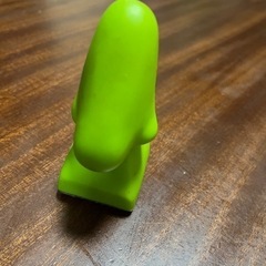 鼻の形のメガネホルダー　グリーン