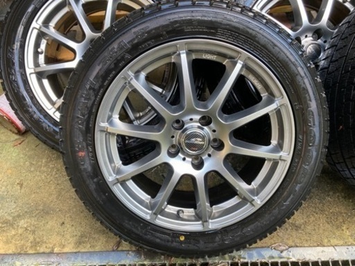 スタッドレスタイヤホイール17インチ215/55R17