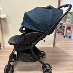 アップリカ ベビーカー ラクーナクッションACレインカバーおまけつきの画像
