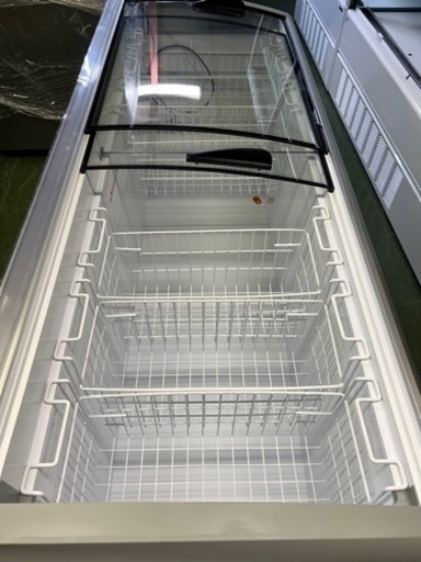 ①ガラストップ式冷凍ショーケース