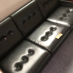 黒　レザーソファ　綺麗です。