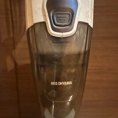 アイリスオーヤマ　掃除機　ハンディータイプの画像