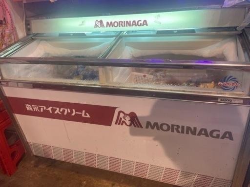森永　レトロアイスストッカー　(冷凍庫)