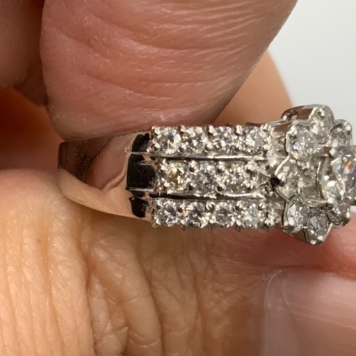 Pt900 プラチナ900 ダイヤモンドリング　1ct 6.3g