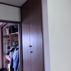 収納　扉　観音開き　3階