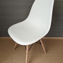 イームズチェア　白