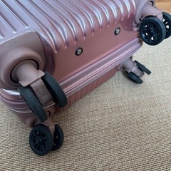 商談中⭐︎スーツケース　キャリーケース　ピンク　ドンキ購入品の画像