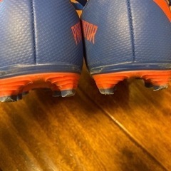 adidas サッカー　シューズ　19cmの画像