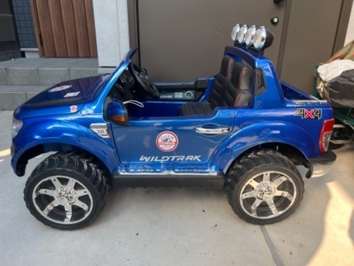 《取引中》超大型！4WD！FORD RANGER(フォード レンジャー) ＜メタリックブルー＞二人乗OK！電動乗用
