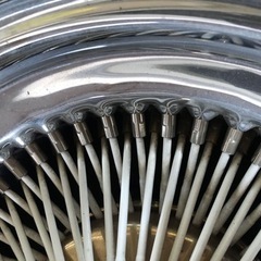 ワイヤーホイールの画像