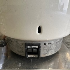 作業台、炊飯器、台車、湯沸器の画像