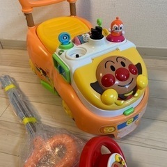 ボロッボロのアンパンマンカーの画像