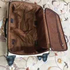旅行カバン（キャスター付きの画像
