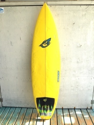 値下げしました！BLAST サ一フボード　ショ一ト　TRY FCS