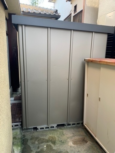 お譲り先決まりました。中古の屋外大型物置