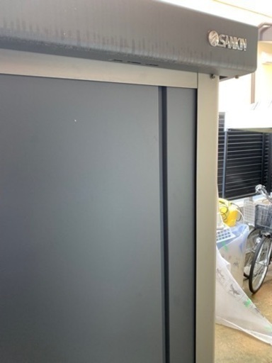 お譲り先決まりました。中古の屋外大型物置