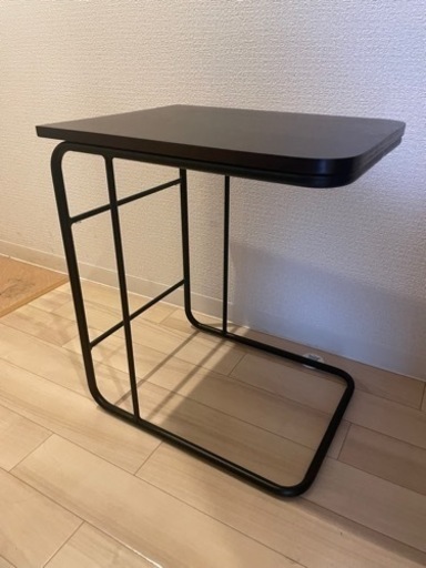 ニトリ　サイトテーブル　美品