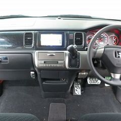 【乗り降りのしやすい車！！】　値段がとても安いのでオススメです。