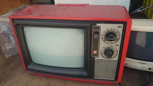 【好評完売御礼】赤いテレビだけとなりました！【マニア必見】古いブラウン管テレビ ４台まとめて！◑博物館や郷土資料館御用達