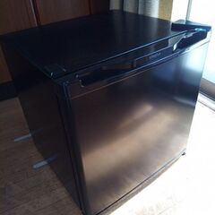 シンプラス  1ドア冷凍庫 31L ブラック 2022年製