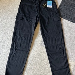 カーゴパンツ、黒