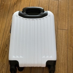 スーツケース