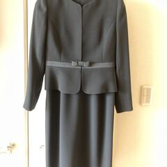 ［受渡先決定済］女性用喪服ツーピース11号