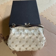 中古のフォーマル用バッグですの画像