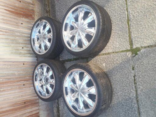 値下げしました❗20インチタイヤ、メッキホイール4本セット