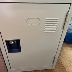 鍵付きロッカー