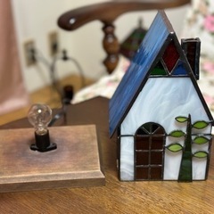ステンドグラス照明の画像
