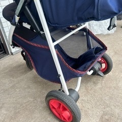 familiarコラボアップリカベビーカーの画像
