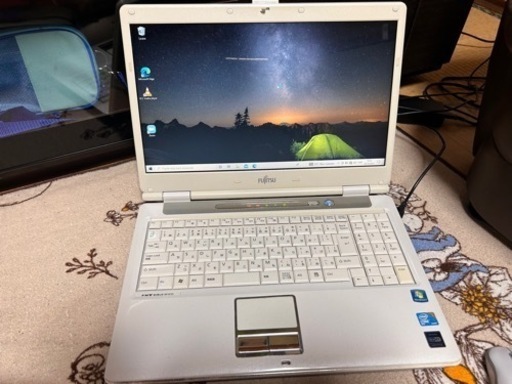 ノートパソコン　fujitsu 8,000円