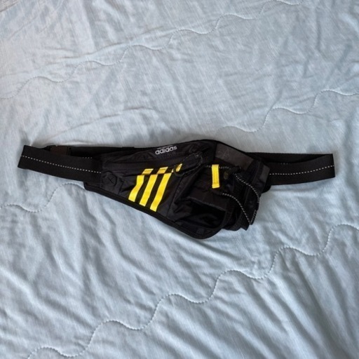adidas ボディバッグ