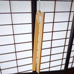 木製　屏風式の衣桁　着物掛けの画像