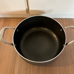 アイリスオーヤマ両手鍋　24cmの画像