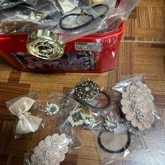 ヘアピンなど、まとめてあげます。の画像