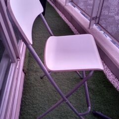 IKEAの折りたたみハイチェアの画像