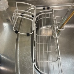 ⭐️白で揃えたニトリの食器等いりませんか❓の画像