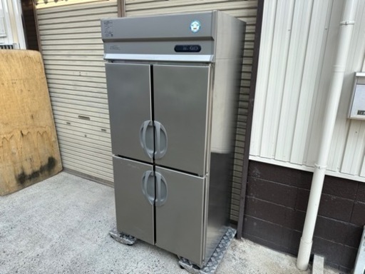 フクシマ　業務用　縦型４面冷凍庫　６０６L　１００V　厨房　飲食店　２０１８年製　ARN-094FM-F