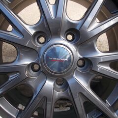 【受渡し前】【商談終了】【値下げ】ダンロップスタッドレスタイヤ4本組　195/65R15　アルミホイール15×6J付き　日産セレナに使用の画像