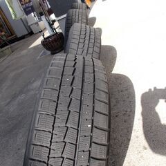 【受渡し前】【商談終了】【値下げ】ダンロップスタッドレスタイヤ4本組　195/65R15　アルミホイール15×6J付き　日産セレナに使用の画像