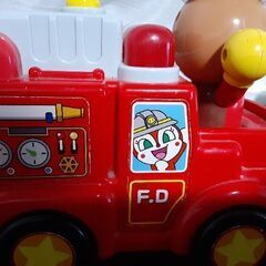 アンパンマンの消防車の画像