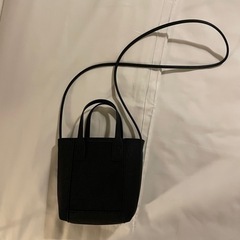 GU ショルダーバッグ