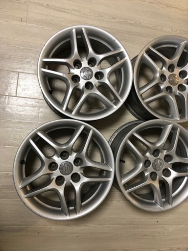 日産スカイライン アルミホイル