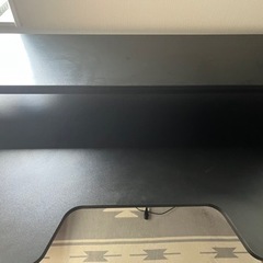 IKEA フレッデ ゲーム用デスクの画像