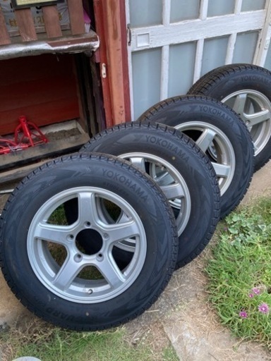 JB64ジムニー用スタッドレスタイヤとホイール