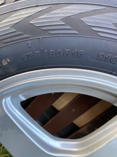 JB64ジムニー用スタッドレスタイヤとホイール