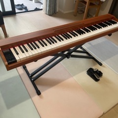 【ほぼ新品】木製電子ピアノ<2023年新モデル>を5,000円でお譲り致しますの画像